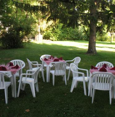 Val Des Bois Bed & Breakfast Warmeriville Bagian luar foto