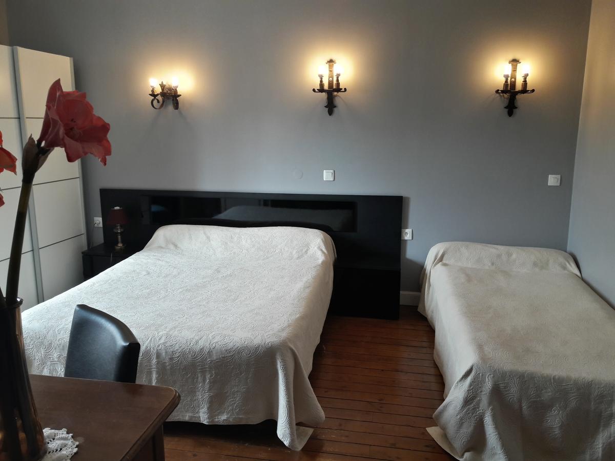Val Des Bois Bed & Breakfast Warmeriville Bagian luar foto